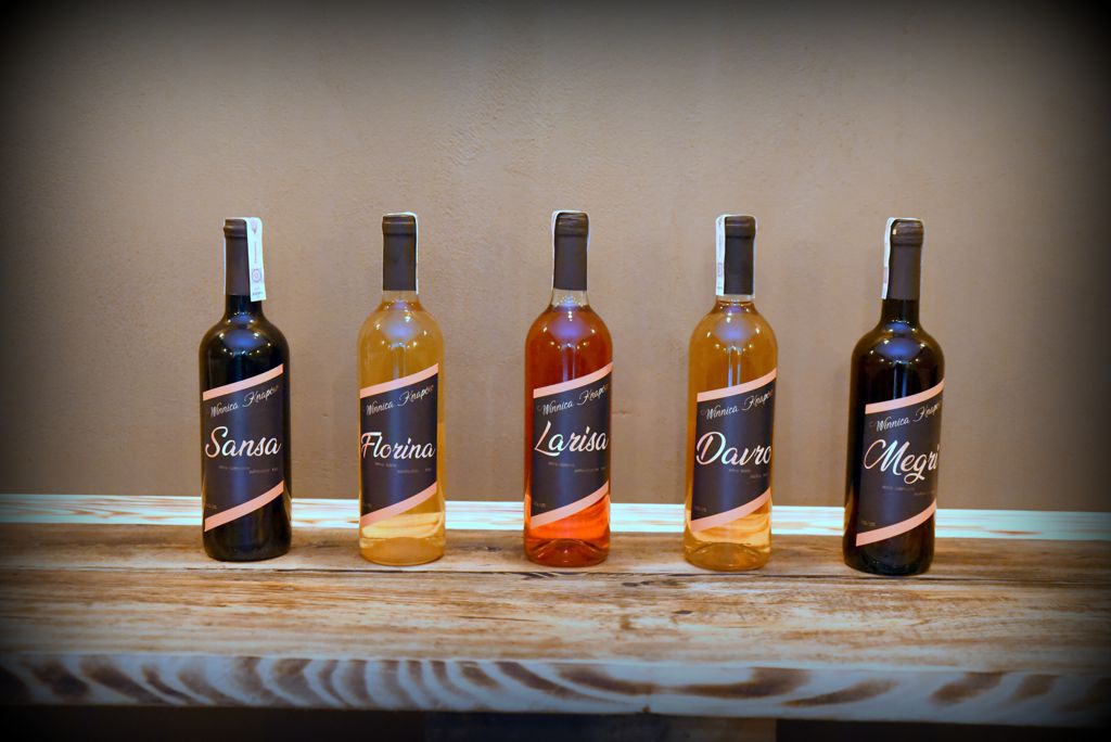 winnica-knapow-wino-biale-wino-czerwone-wino-rozowe